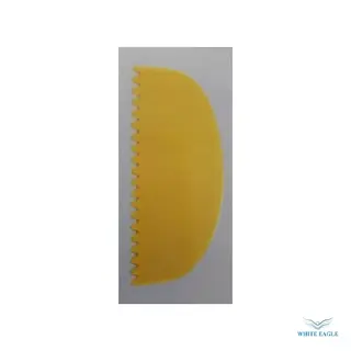 Round Plastic Scrapper 114 x 75 mm Comb